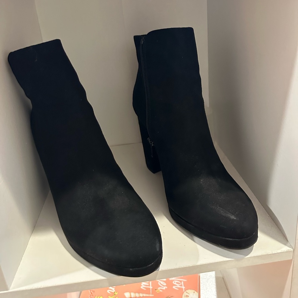 black booty heels